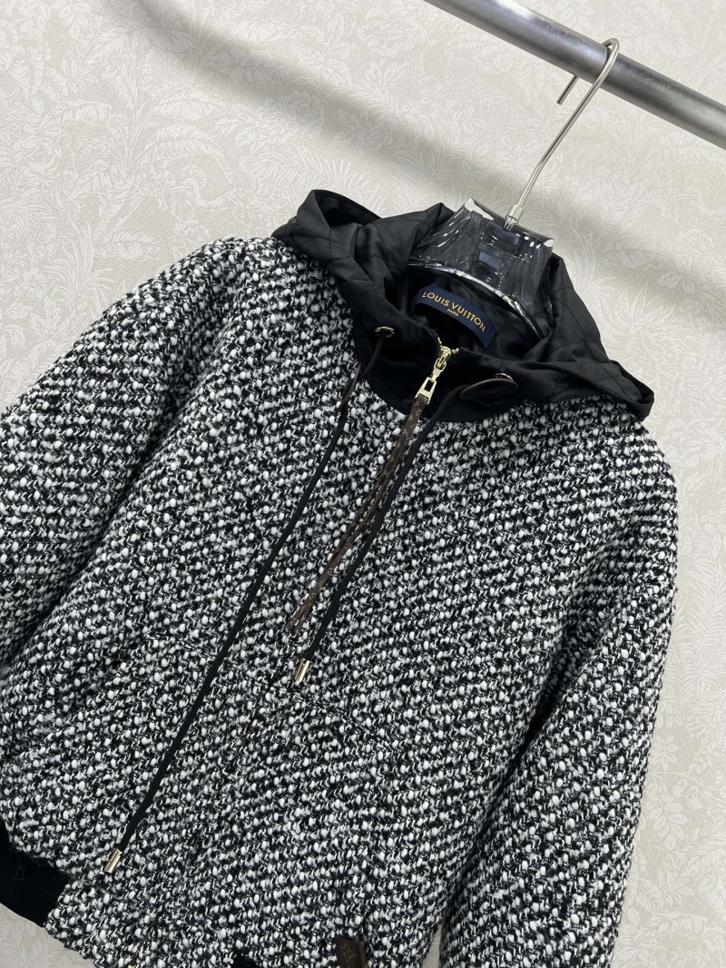 l0vis Vvtt0n outwear